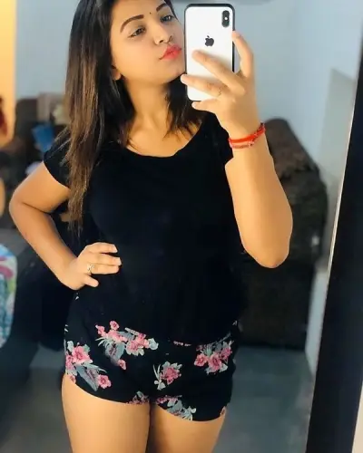 Hilli Escorts